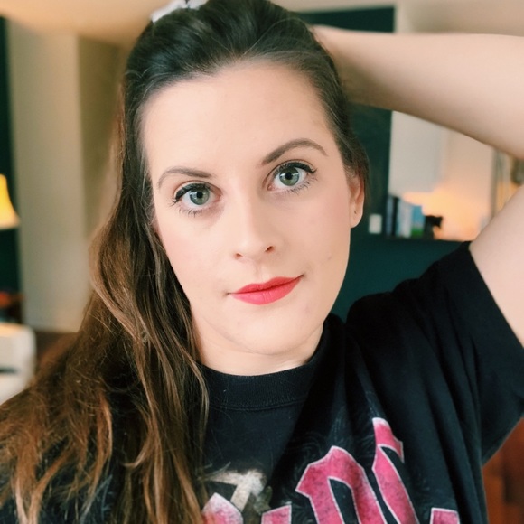 Meet your Posher, Bronwyn - Picture 1 of 2